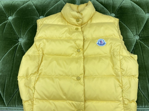 モンクレールのダウンベスト