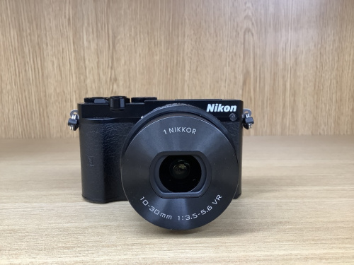 コンパクトカメラのNikon（ニコン）