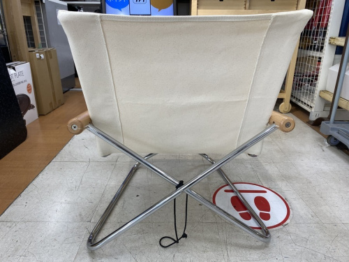 ラウンジチェアのオットマン