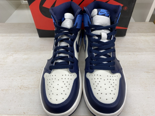 ナイキのAIR JORDAN1