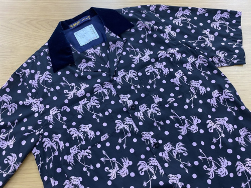 メンズファッションのアロハシャツ