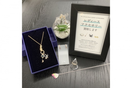 ブランド・ラグジュアリーのアクセサリー