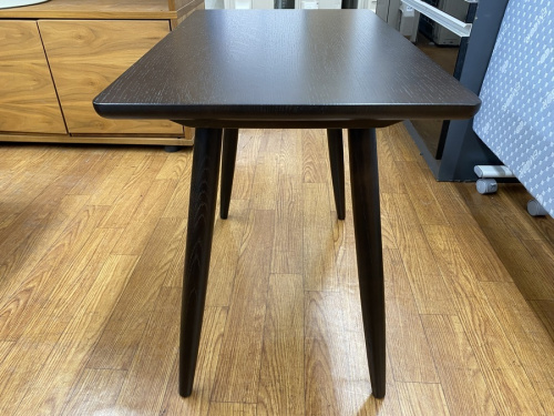 キツツキマークのミニテーブル