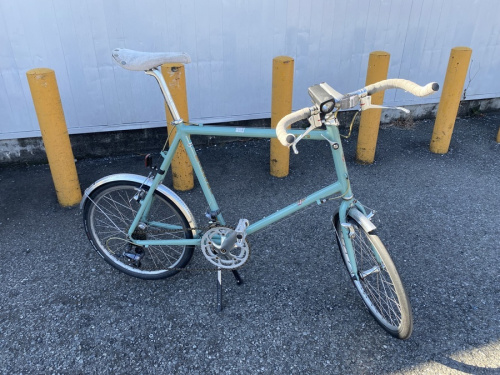 自転車のロードバイク
