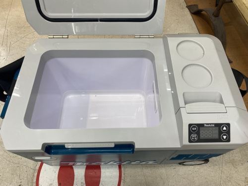 マキタの充電式保冷温庫