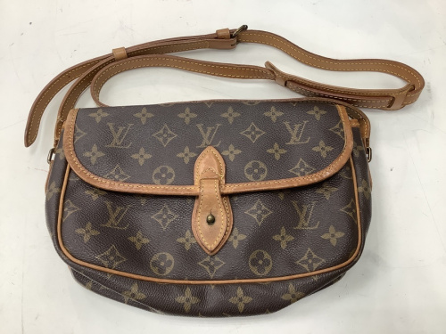 ブランド・ラグジュアリーのLOUIS VUITTON