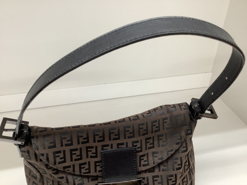 バッグのFENDI(フェンディ)