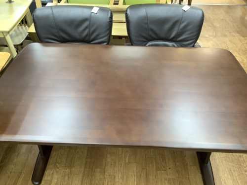 ダイニングのPHOENIX