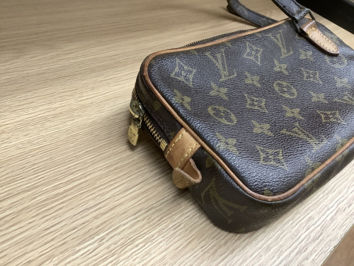 LOUIS VUITTON（ルイ・ヴィトン）のM51828