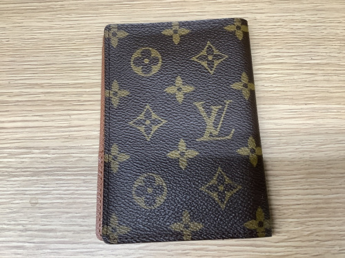 CHANELのGUCCI