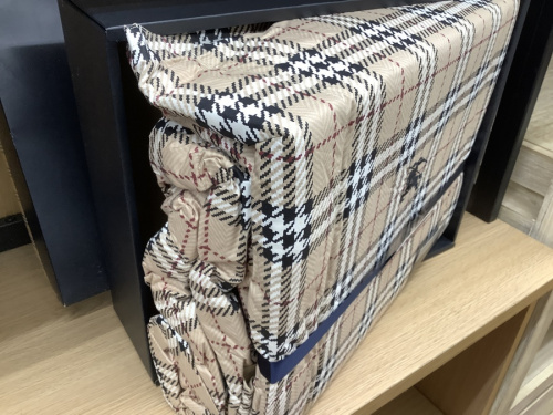 BURBERRY LONDON