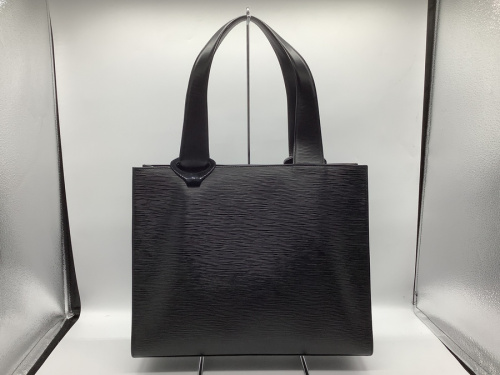 ショルダーバッグのLOUIS VUITTON