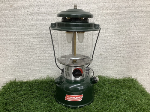 アウトドア用品のランタン