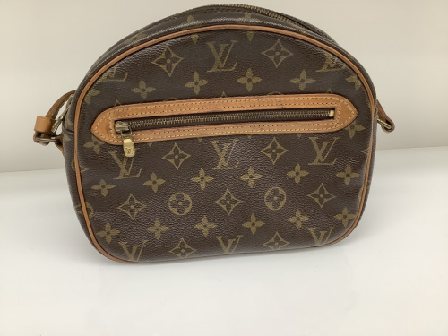 ブランド・ラグジュアリーのLOUIS VUITTON