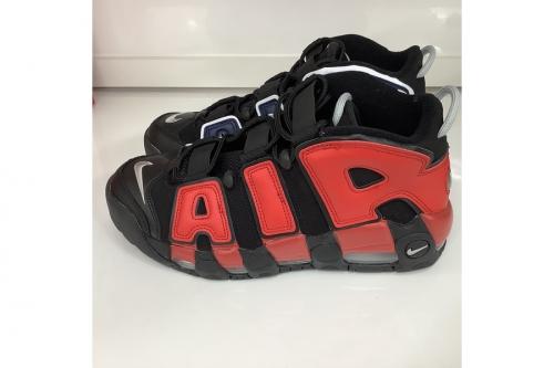ナイキのAIR MORE UPTEMPO