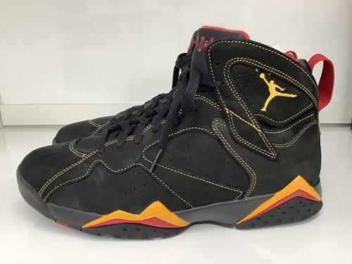 ナイキのAIR JORDAN 7 RETRO