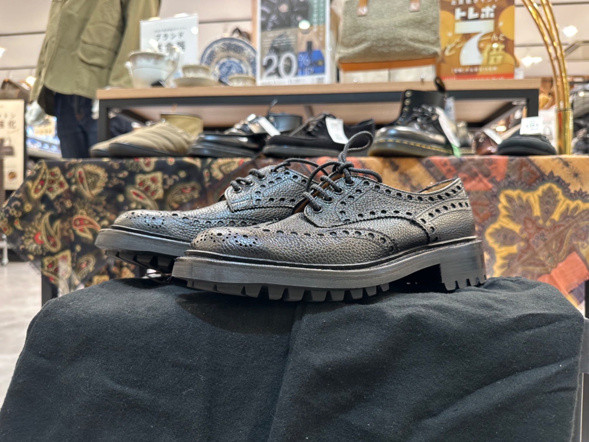 純英国育ち!!】英国を代表するあのレザーシューズが！！【トレファク