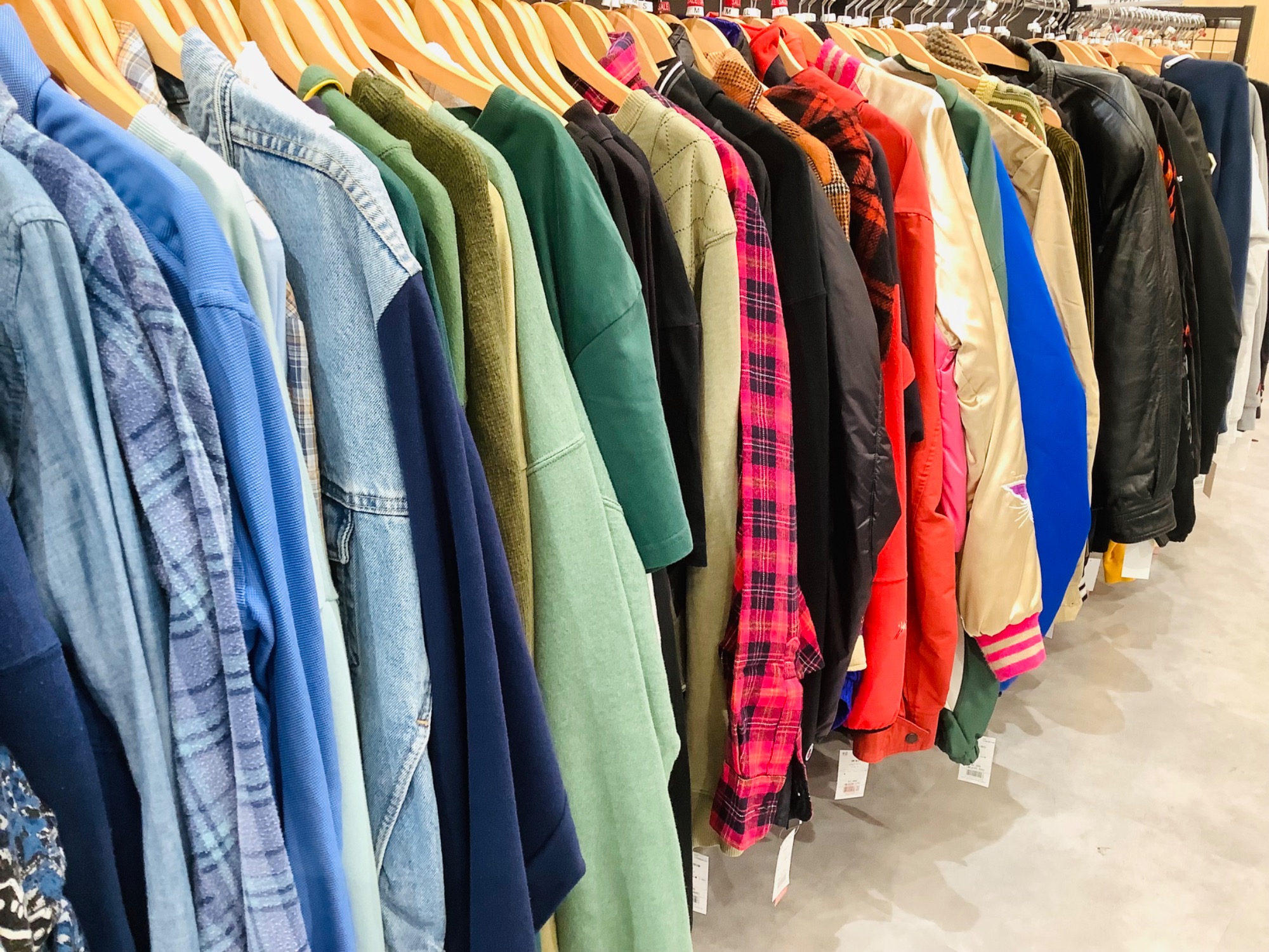 ヴィンテージ衣類も買取しています!!】衣類の買取はトレファクへ ヴィンテージ衣類も買取しています!!】衣類の買取はトレファクへ