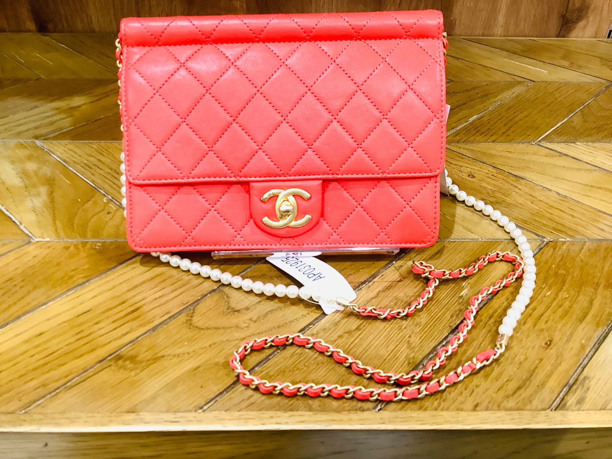 ブランドバッグ】CHANELバッグの買取、販売はトレファクにお任せ