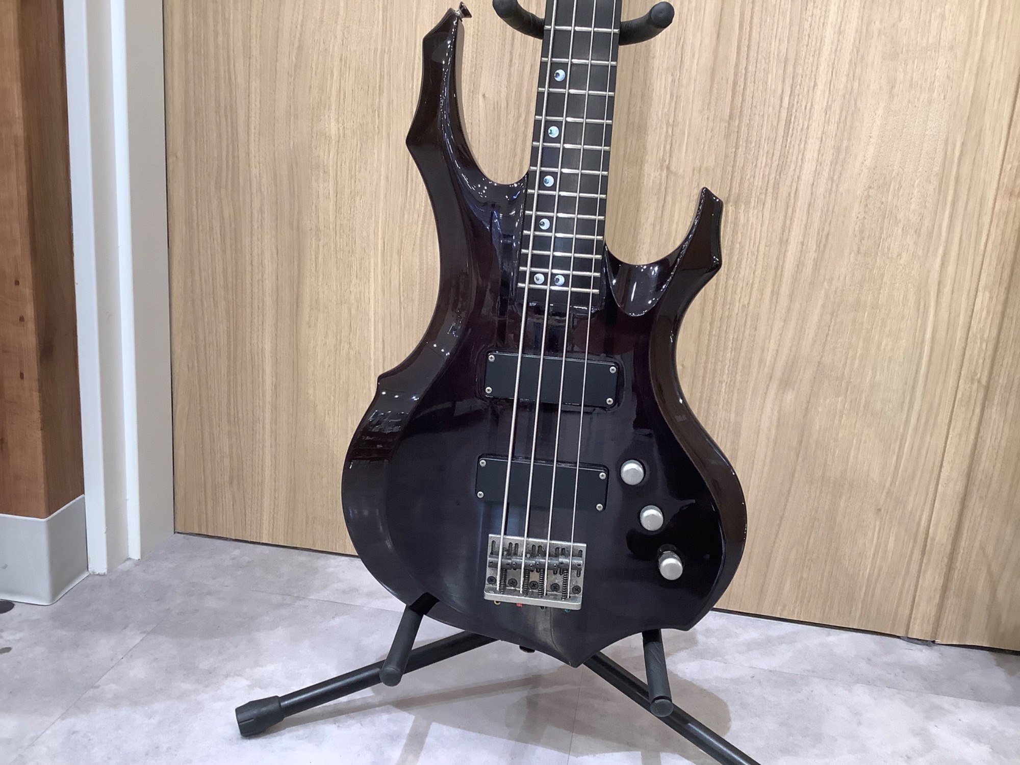 エドワーズ　フォレスト　ベース 新入荷！！】EDWARDSのフォレストベースをご紹介します