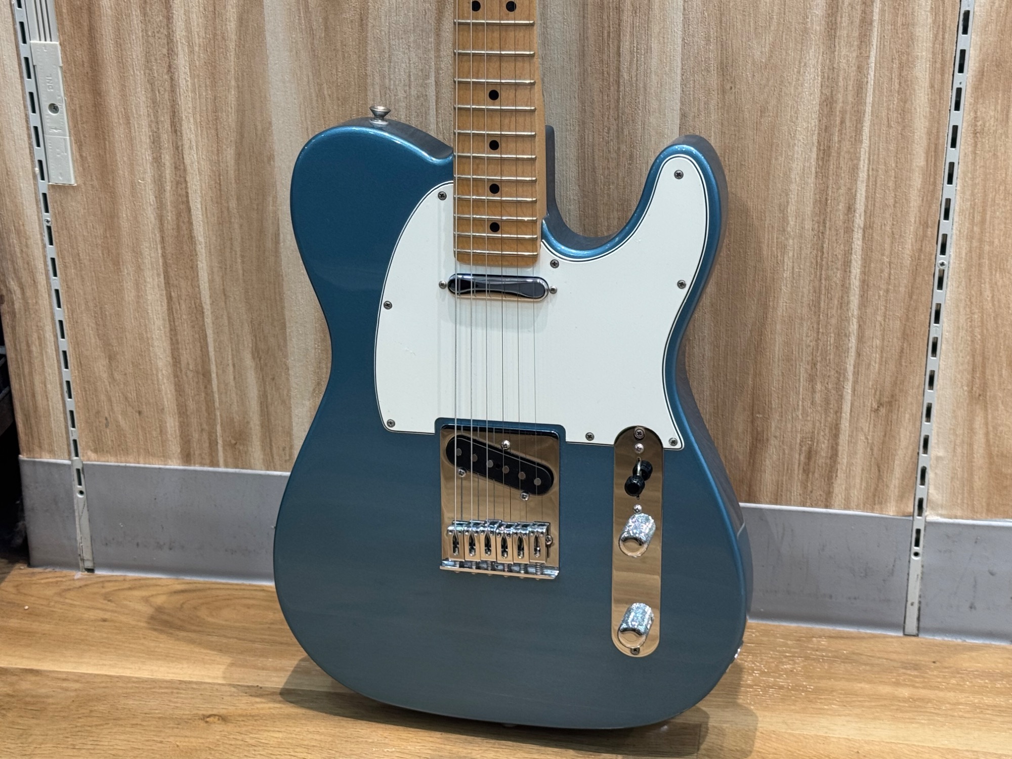 楽器もやってます！！】FENDER(フェンダー）エレキギターのご紹介