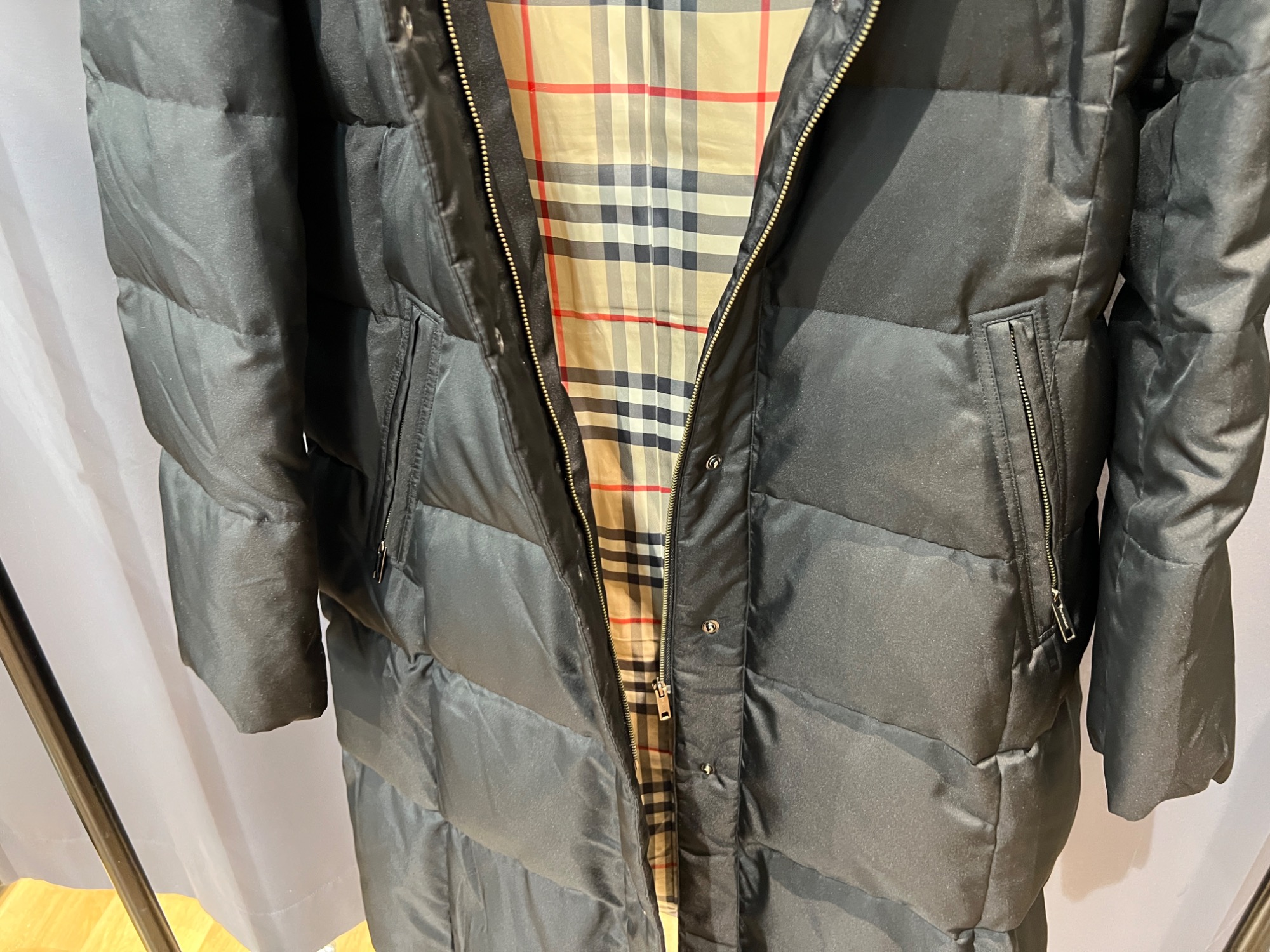 寒さにも負けない!】BURBERRY LONDONのダウンコートをご紹介！｜2025年