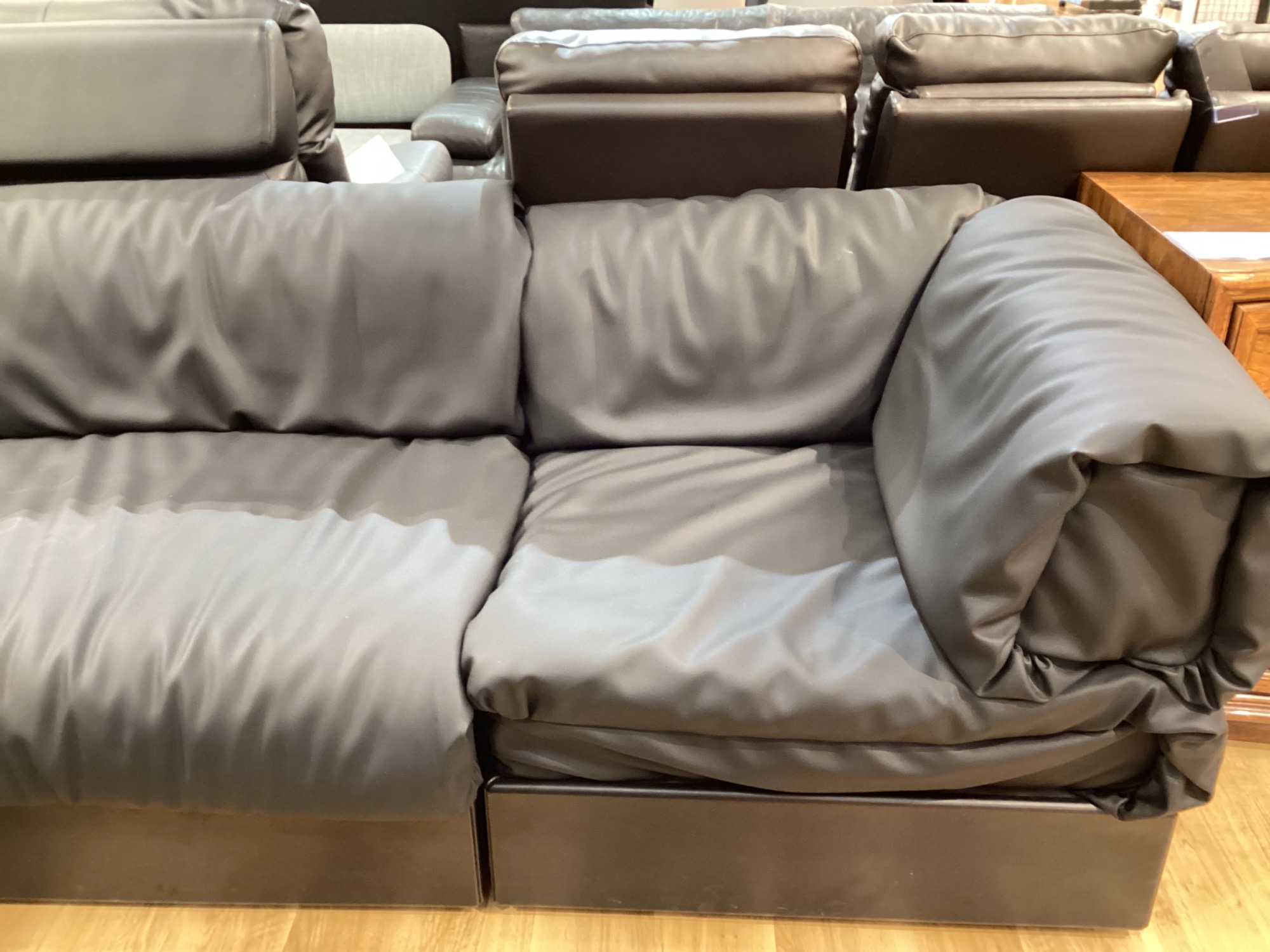 【トレファク神戸南店】★値下げました★arflex コーナーソファーです!【取りに来られる方限定】 家具を買うならトレファクで!】arflexのソファーをご紹介｜2025年12月