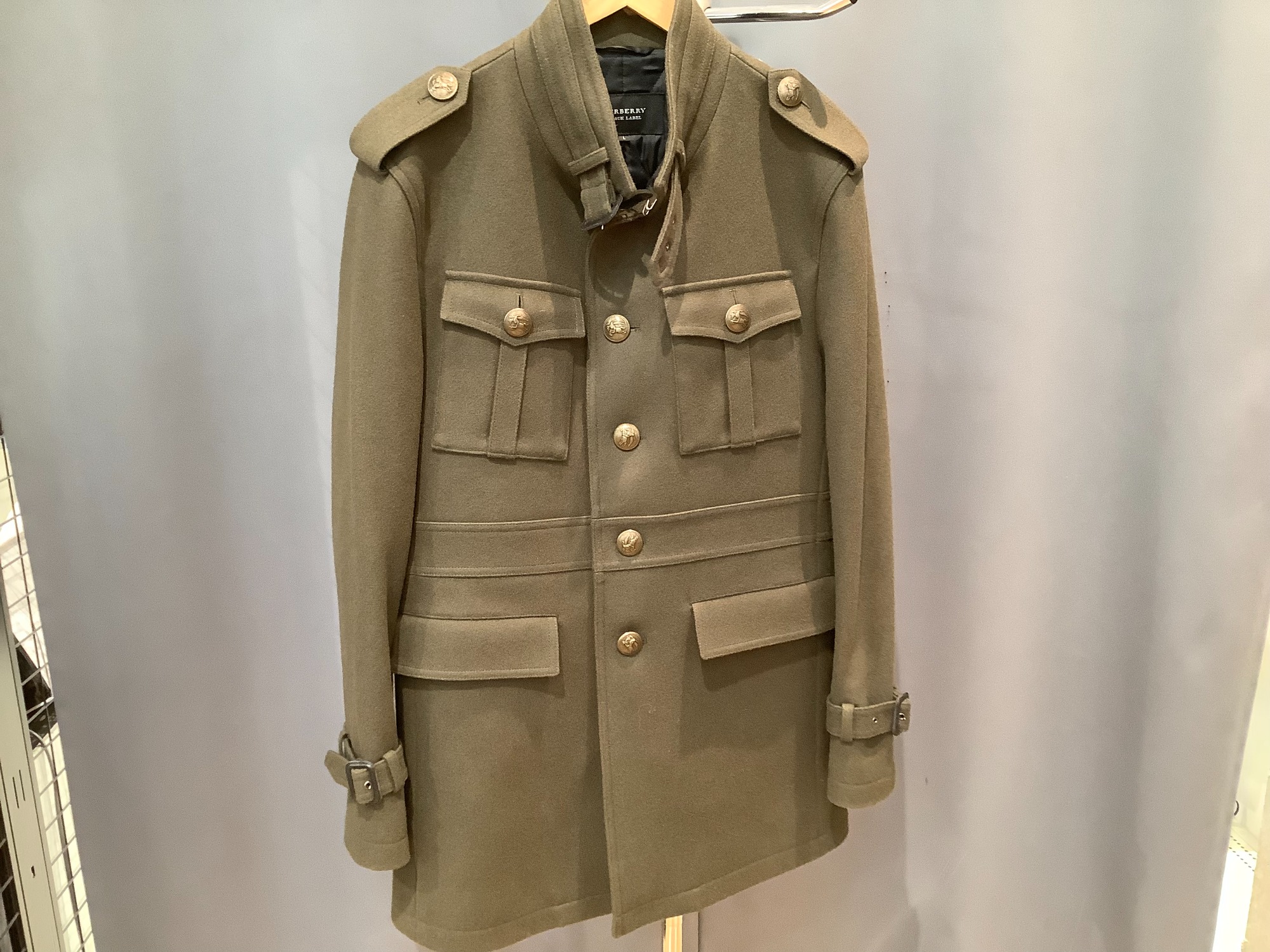 寒い季節もオシャレに！！】BURBERRY BLACK LABELのメルトンナポレオン