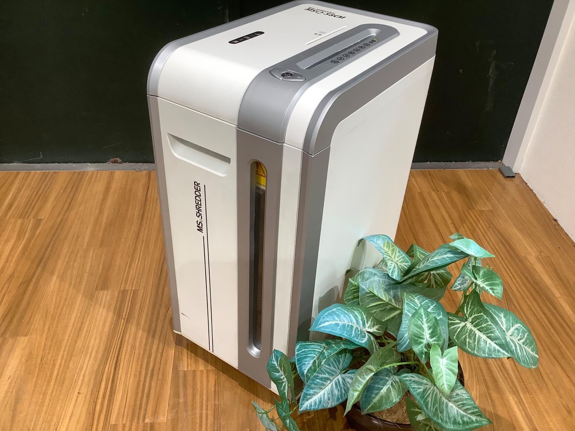 お手軽に裁断！！】電動シュレッダーをご紹介します☆彡｜2026年02月21