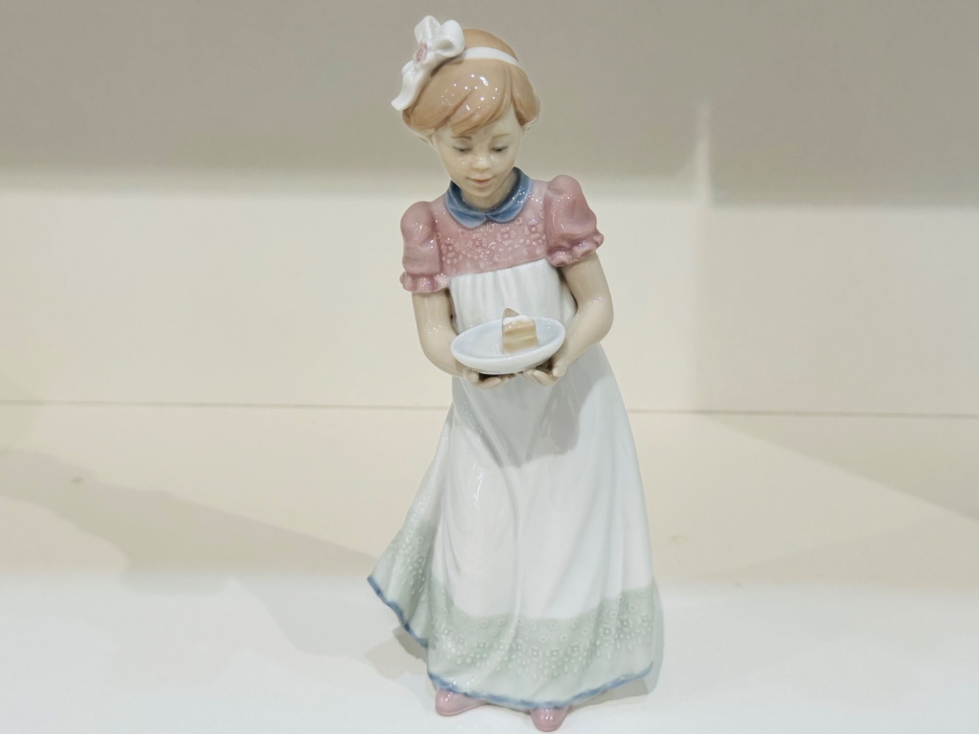 時を超える美しさ。】リヤドロ（Lladró）のフィギュリンをご紹介いたし