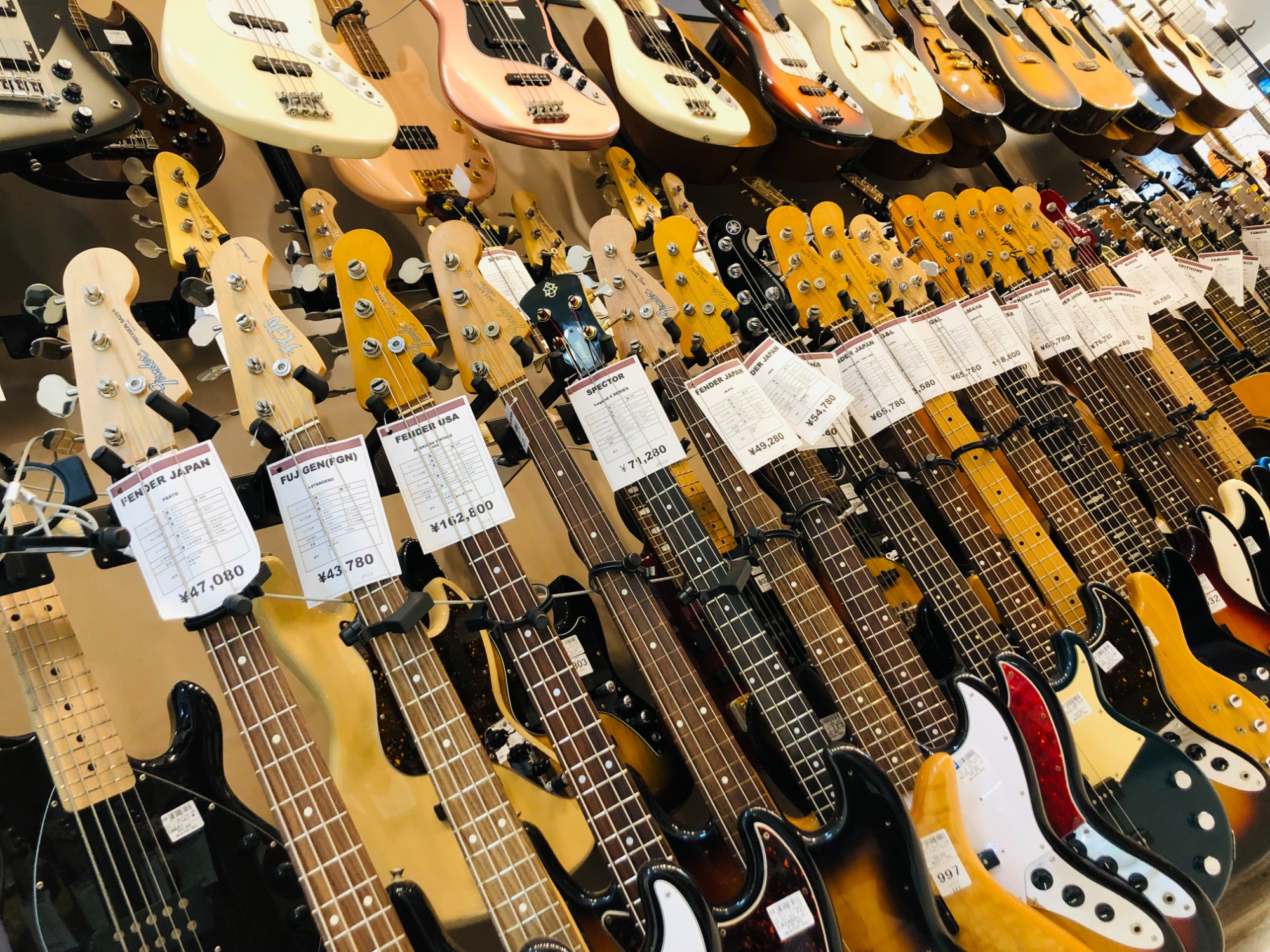 トレファクホビー楽器館】Warwick (ワーウィック) 5弦エレキ