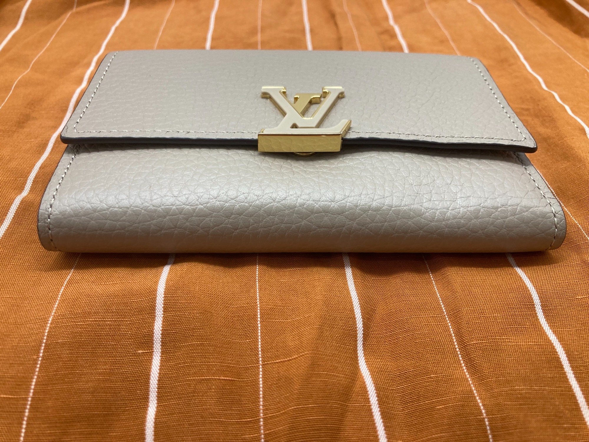 Louis Vuitton ポルトフォイユ・カプシーヌ コンパクト 2025年最新】ポルトフォイユ カプシーヌ コンパクトの人気