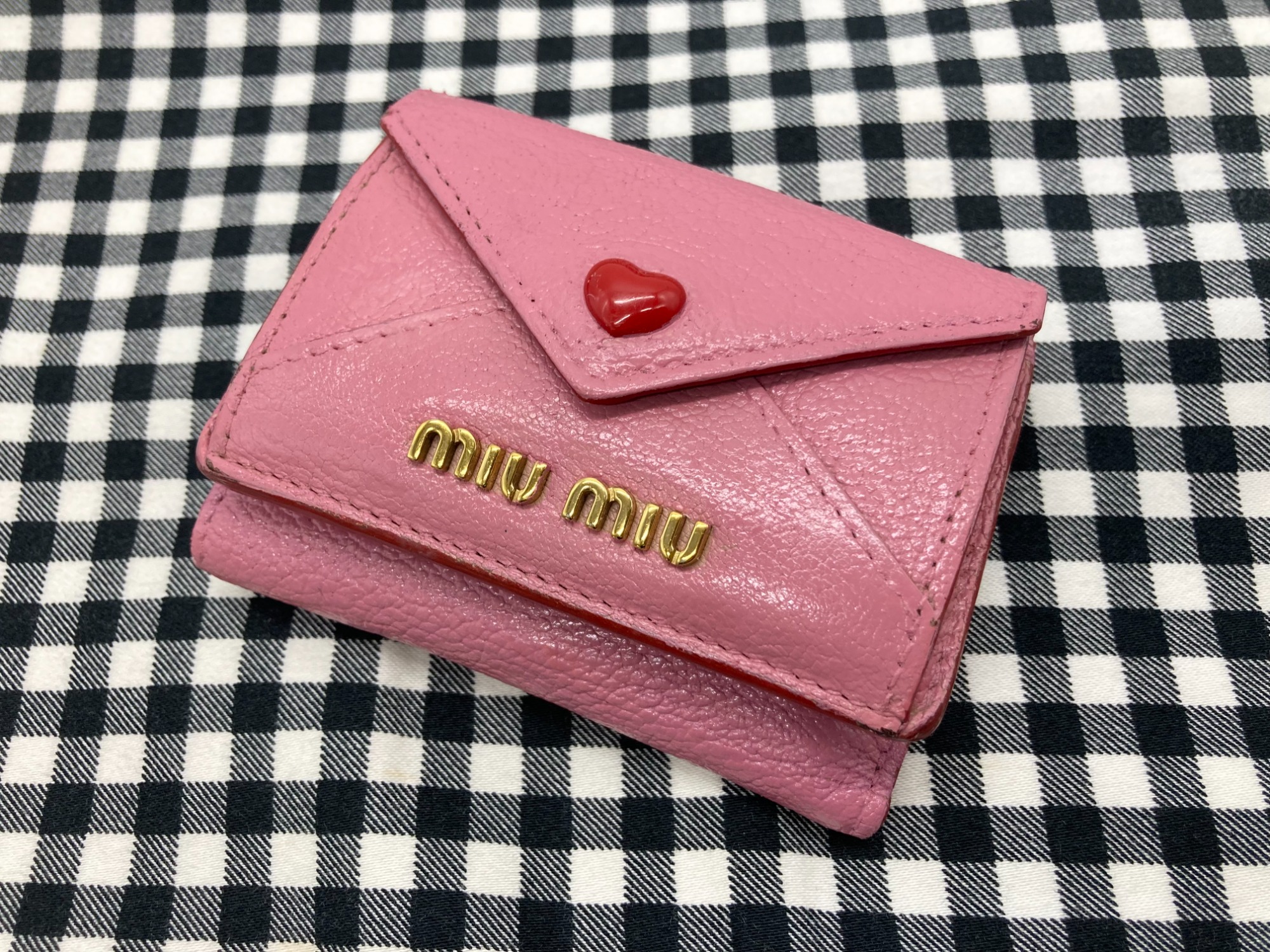 MIU MIU(ミュウミュウ)の「財布」買取入荷致しました♪|2024年 MIU MIU(ミュウミュウ)の「財布」買取入荷致しました♪|2024年