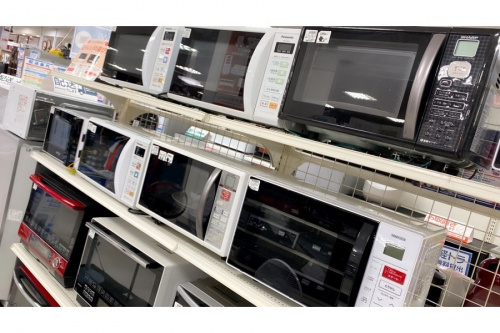 駅近】HITACHIの2ドア冷蔵庫・高年式2018年製！【トレジャー