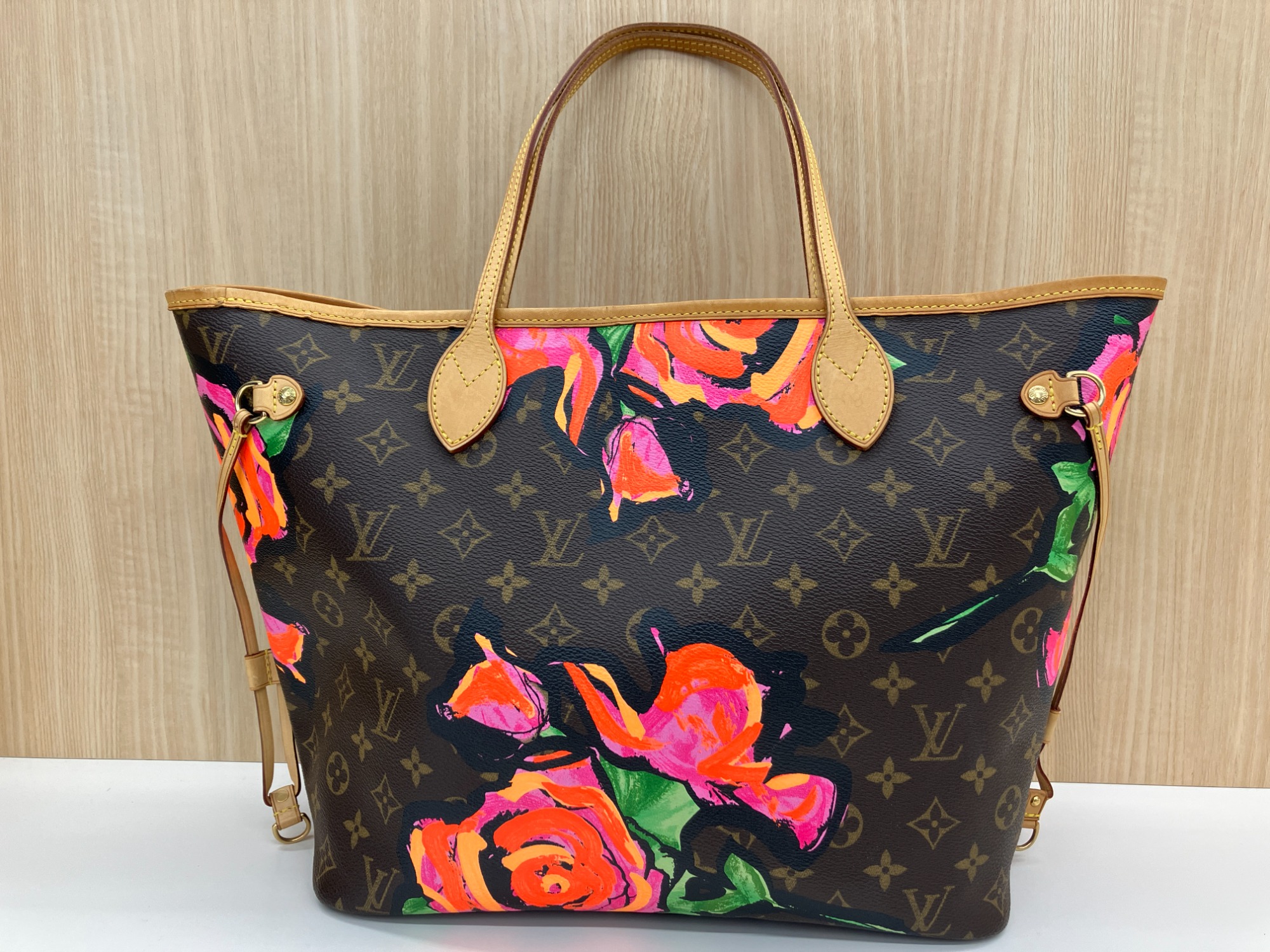 LOUIS VUITTON(ルイヴィトン)のトートバッグ”モノグラムローズ”が入荷