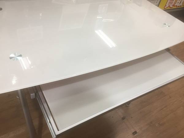 ✳️ニトリ製 ガラス パソコンラック ⚫︎ ニトリ ガラスPCデスク