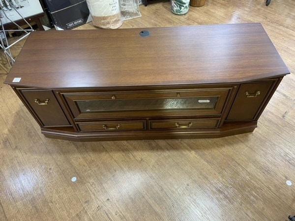 マルニ地中海テレビ台