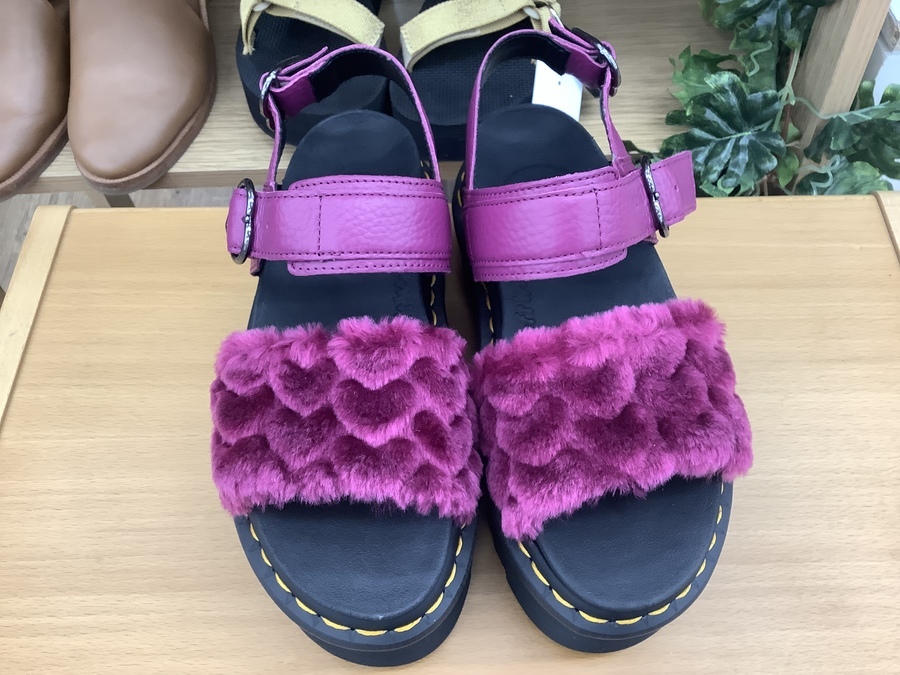 これからの季節にいかがですか！！】Dr.Martens（ドクター