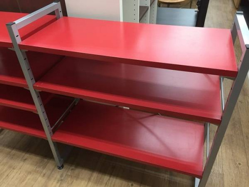 コレクションボードのシェルフ