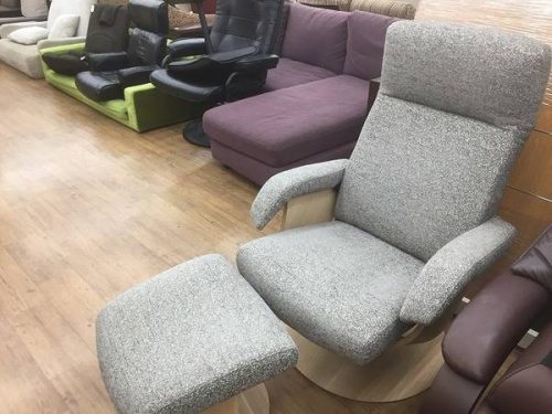 特選家具のカリモク