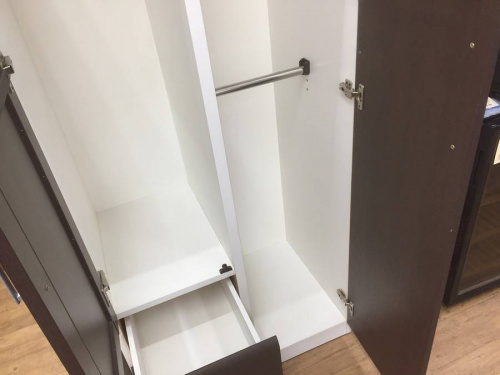 ワードローブのニトリ