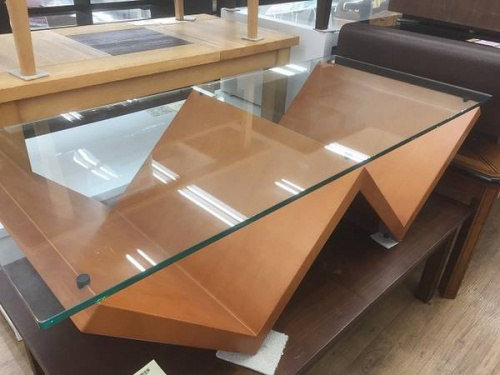 家具・インテリアのテーブル