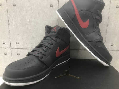 シューズのナイキ（NIKE）