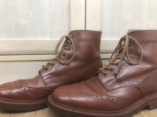 ブーツのシューズ