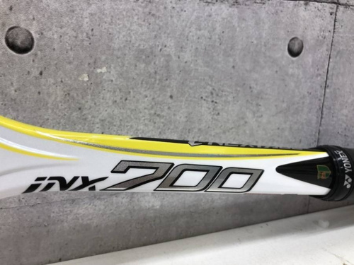 テニスのYONEX