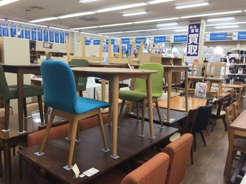 ダイニングテーブル