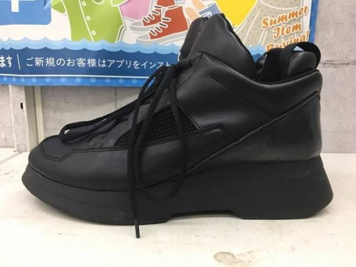 ハイカットスニーカーのJULIUS