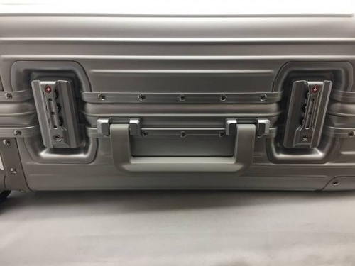 スーツケースのMercedes Benz