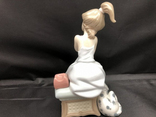 置物のLLADRO