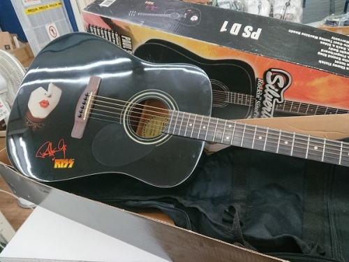 ギターのアコースティックギター